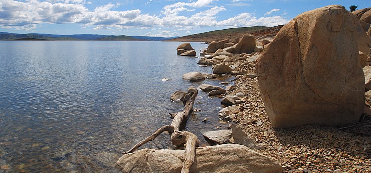 Lake Eucumbeen shoreline